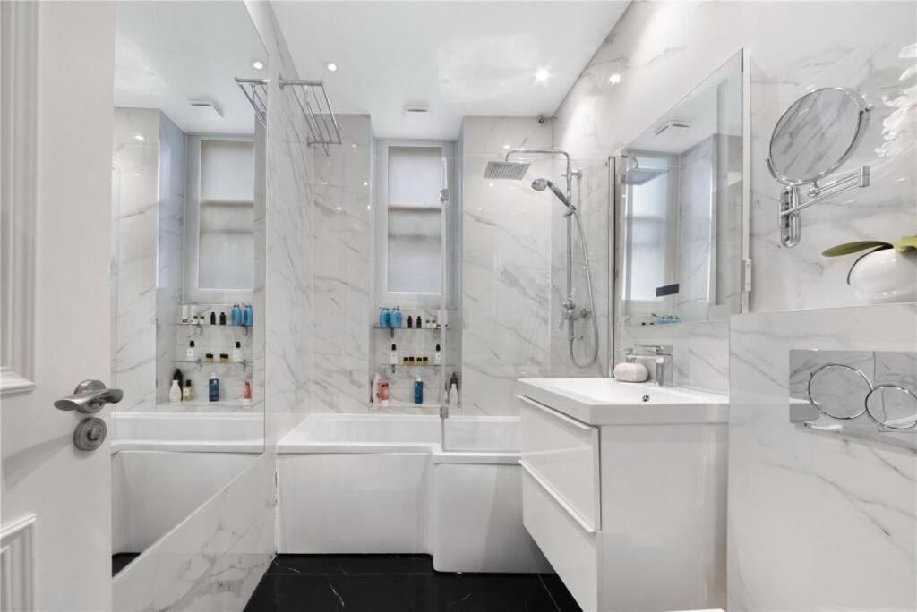 Newly Renovated 4 Bed In Marylebone - Sleeps 8 * London